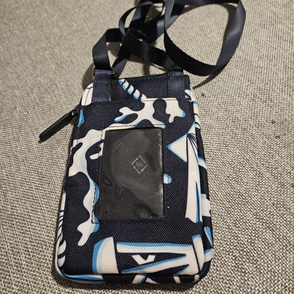EUC Vera Bradley "lighten up" RFID cellphone crossbody bag pouch case